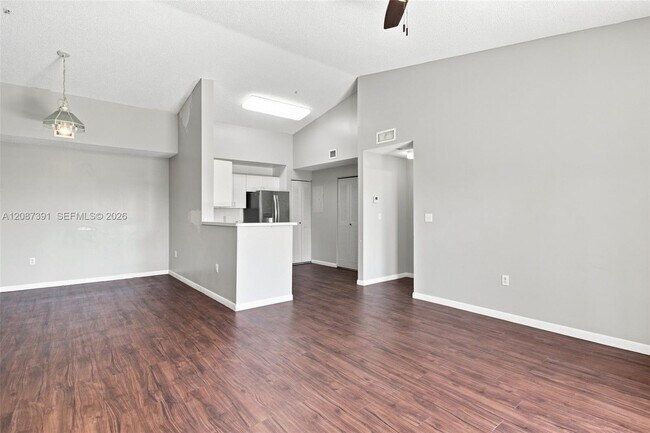 Building Photo - 6976 SW 39th St