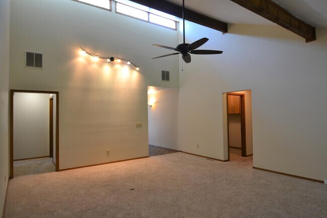 Building Photo - 3550 S Kings Ave