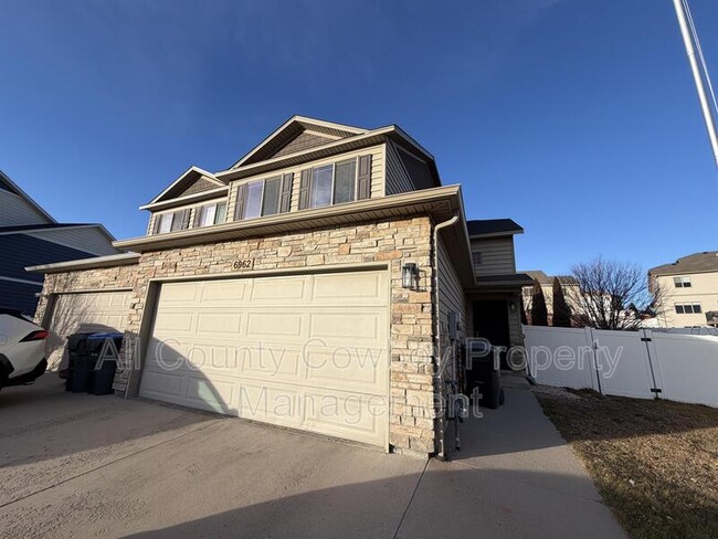 Building Photo - 6962 Wild Bill Ct