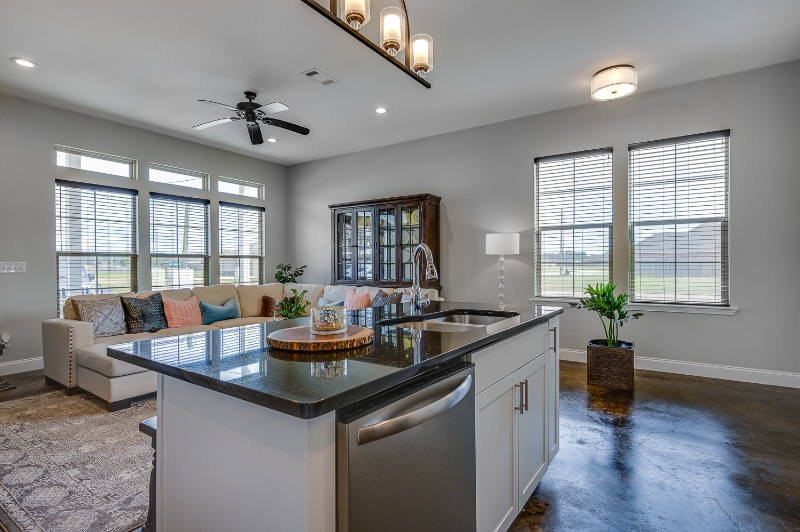 Building Photo - 123 Jax Sq