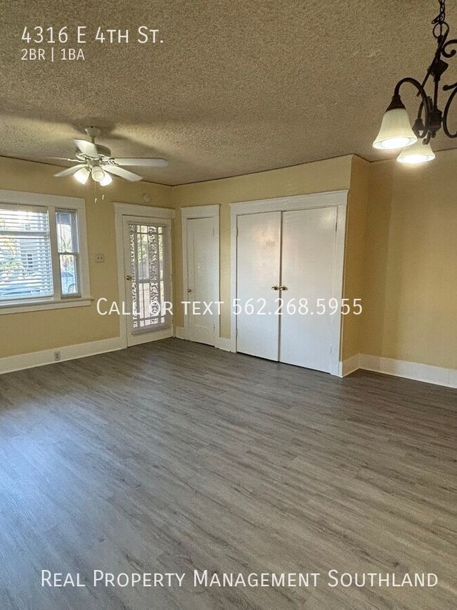 Building Photo - 2 Bedroom 1 Bath with Garage Space - Avail...