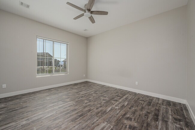 Building Photo - 1334 Scout Trl