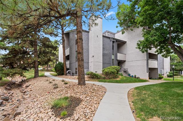 Building Photo - 6410 S Dayton St