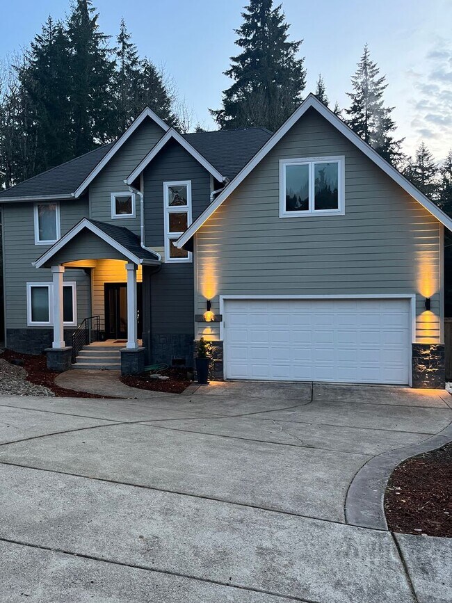 Building Photo - South Eugene Modern Home