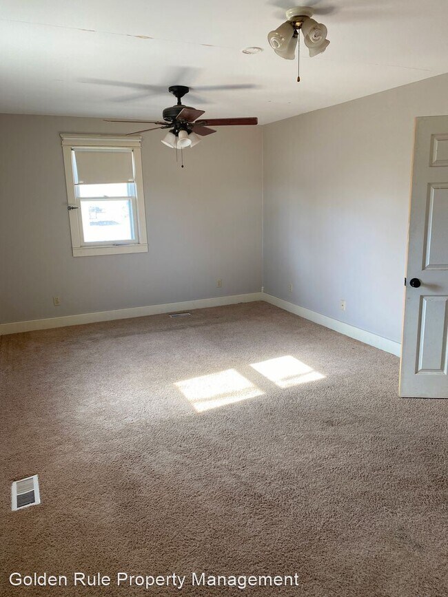 Building Photo - 3 br, 2 bath House - 301 S Speare St
