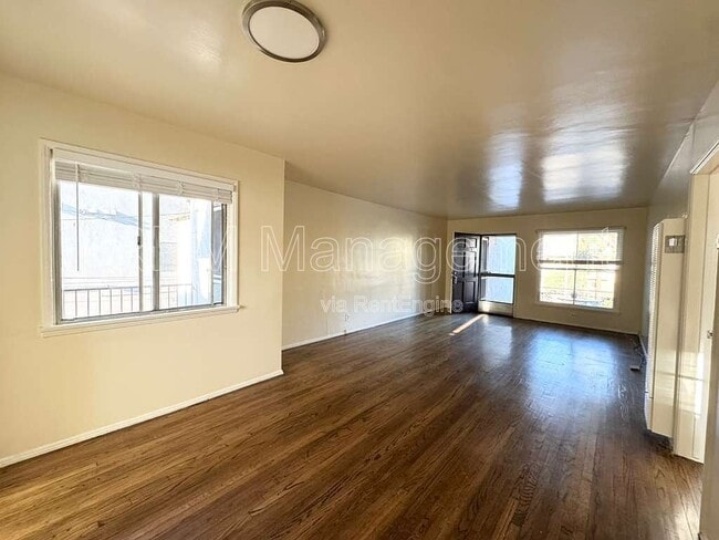 Building Photo - 7030 La Tijera Blvd