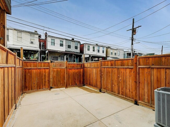 Building Photo - 2721 Miles Ave