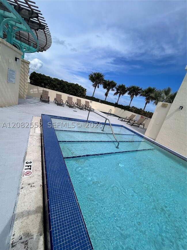 Building Photo - 7275 SW 90th St