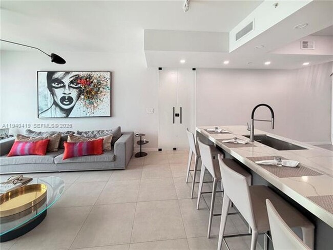 Building Photo - 31 SE 5th St