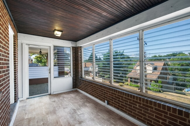 Front interior closed in porch - 1939 Fairland St