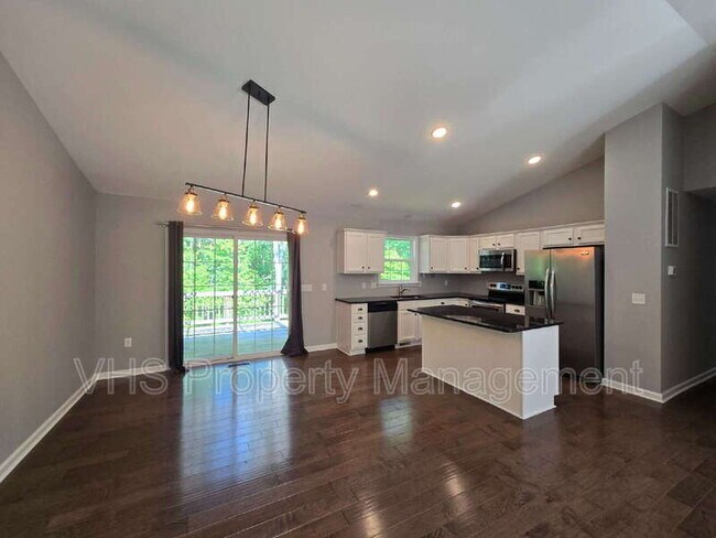 Building Photo - 12905 Bivouac Ct