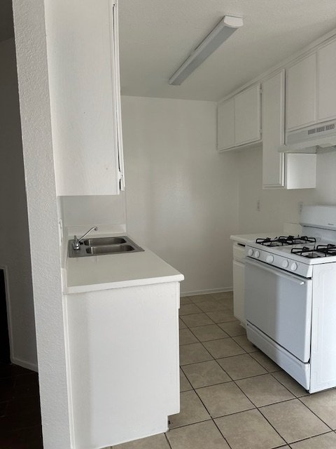 Building Photo - 38572 10th Pl E
