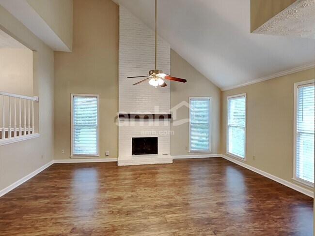 Building Photo - 4854 Green Valley Ct NW