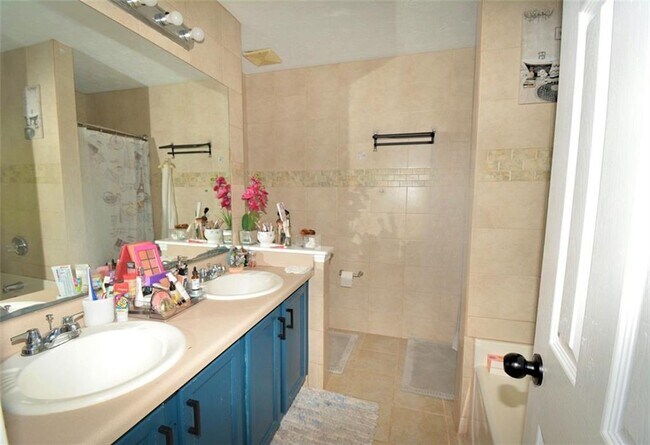 Building Photo - 2176 Cold Springs Cir