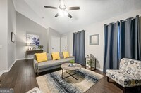 Building Photo - 10 Jill Ln