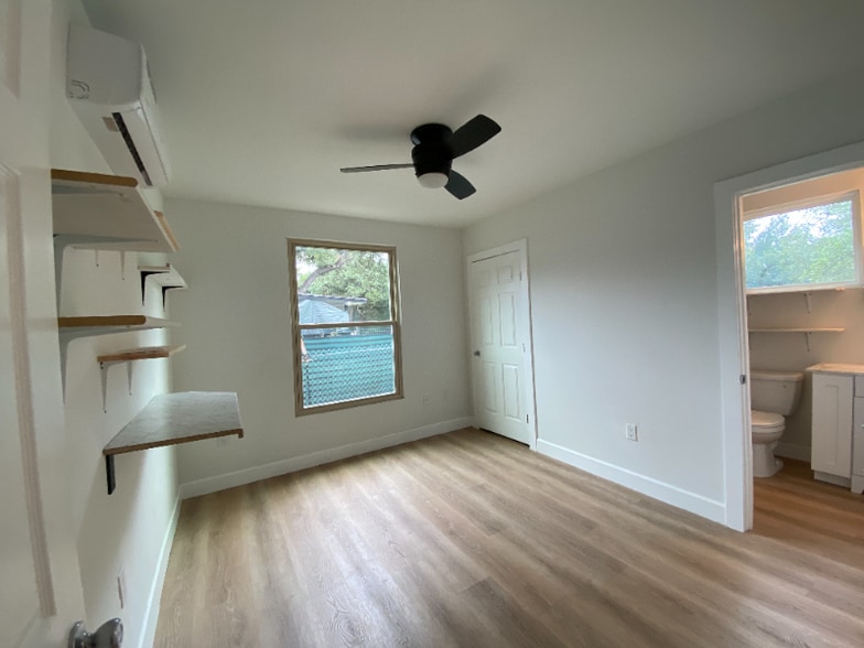 Building Photo - 201 Harmons Way