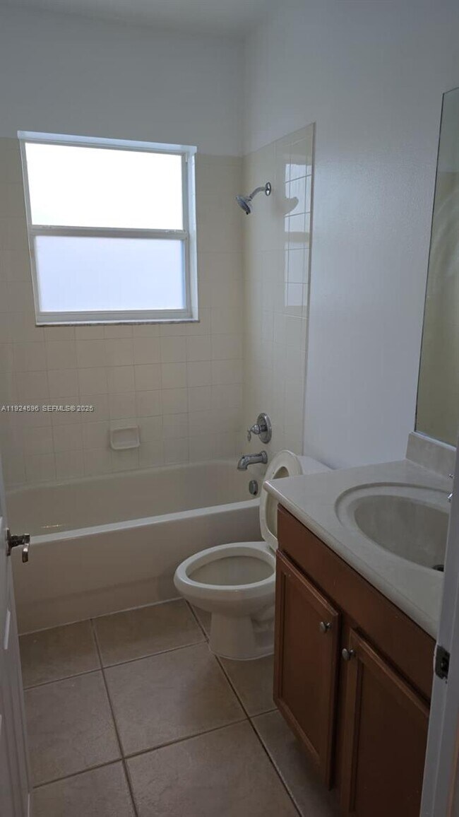 Building Photo - 2802 Quiet Water Trail