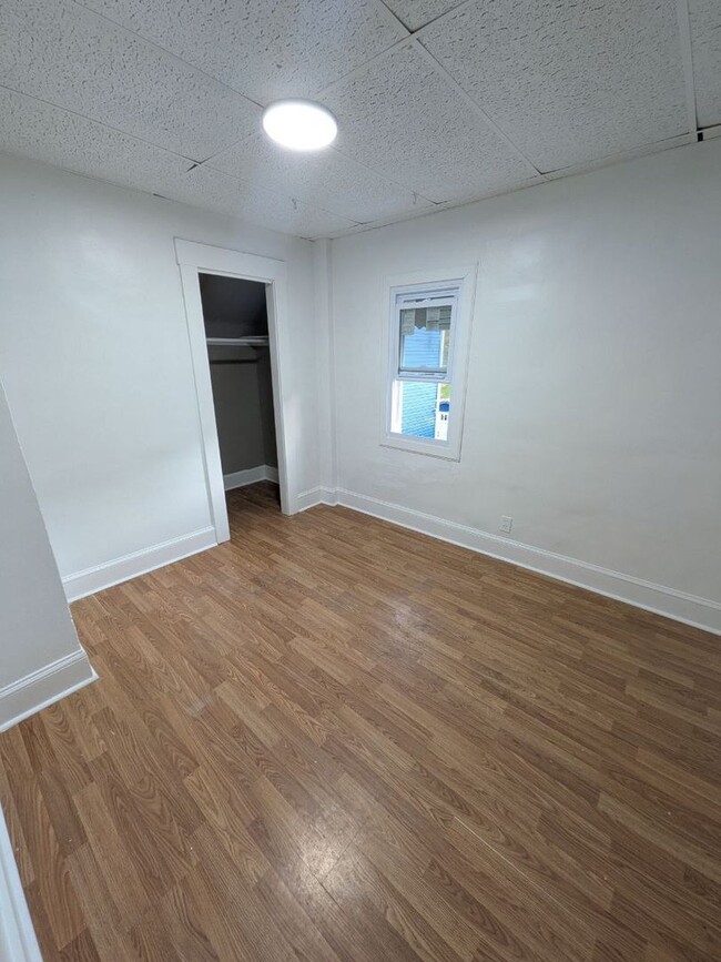 Building Photo - 3 bedroom minutes from Gordon Square and Ohio City