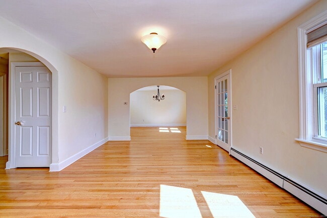 Building Photo - 153 2nd Ave