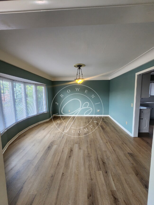 Building Photo - Charming 2-Bed, 2-Bath Condo with many upd...