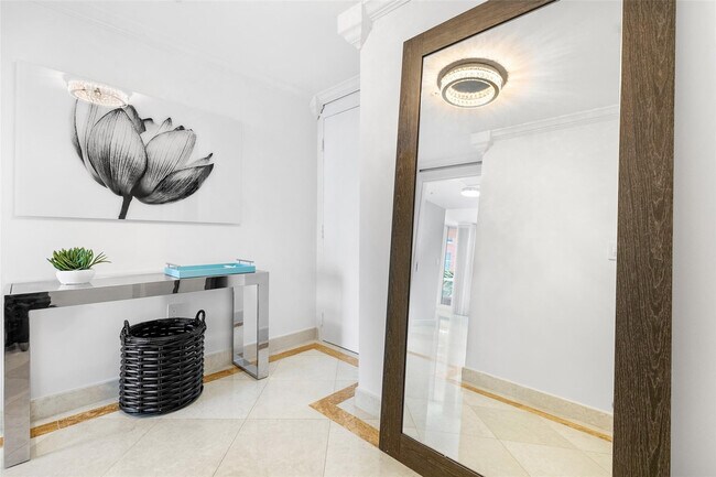 Building Photo - 2110 N Ocean Blvd