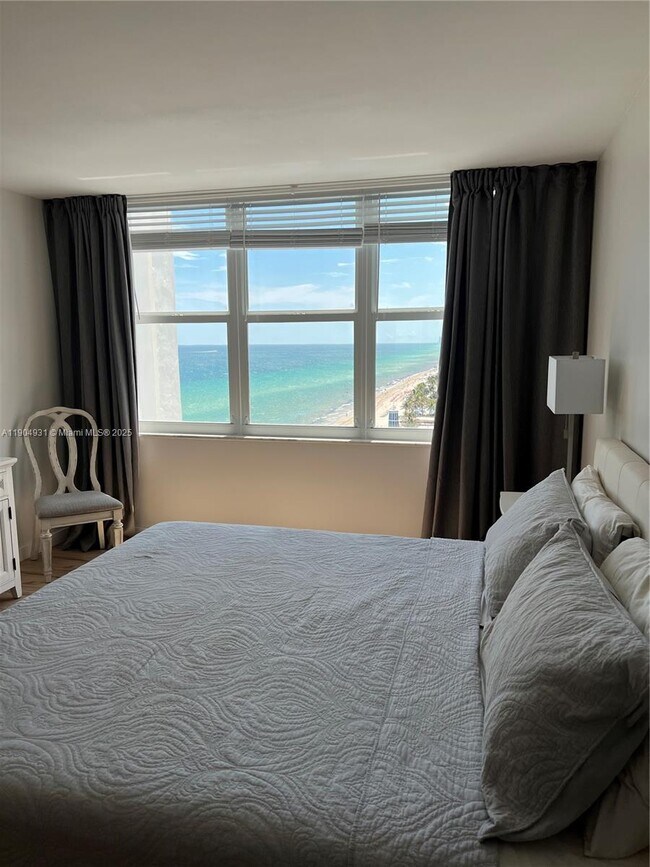 Building Photo - 2751 S Ocean Dr