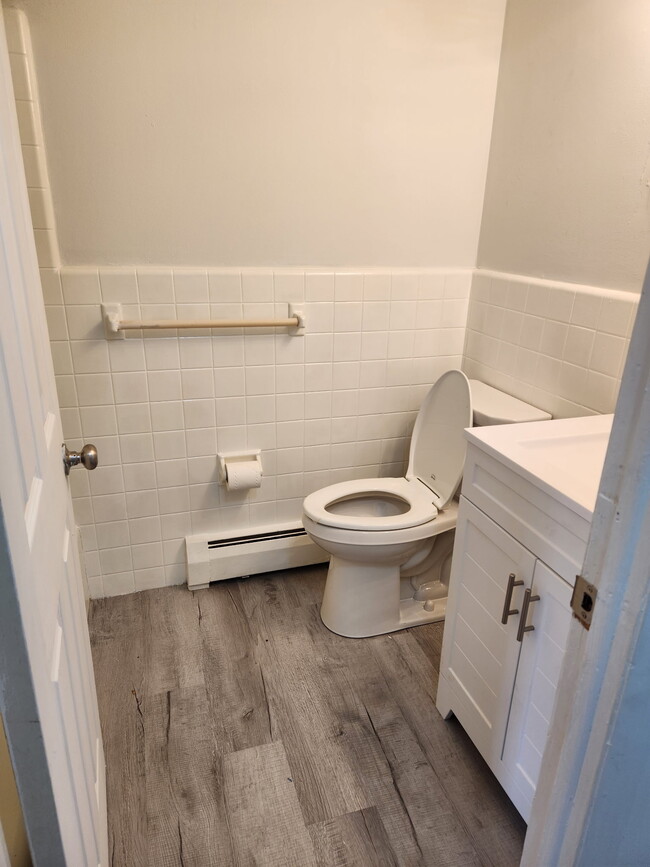 Building Photo - 111 Lorraine Ave