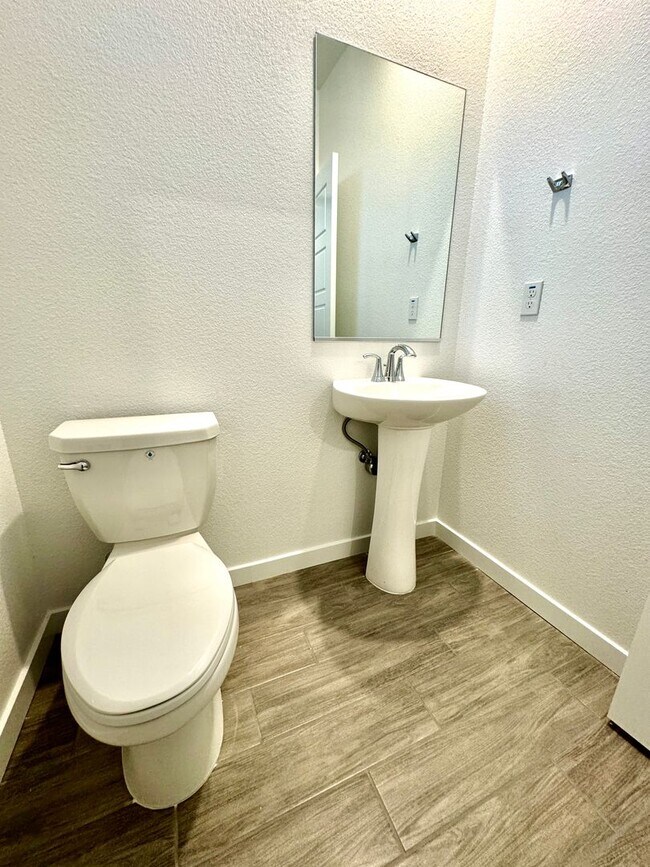 Building Photo - AVAILABLE 7/1/26 - ALMOST NEW 4 BEDROOMS, 3.5 BATHS, UPSTAIRS LOFT, 2 CAR GARAGE BY LENNAR HOMES ...