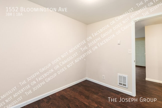 Building Photo - 1552 Bloomington Ave