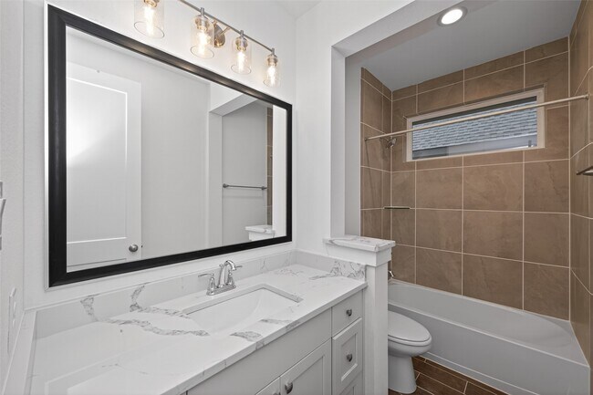 Building Photo - 18338 Tiger Flowers Dr