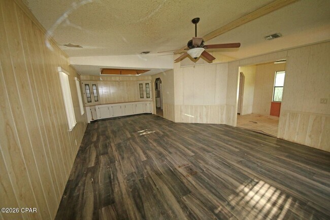 Building Photo - 18475 SE 55th Pl