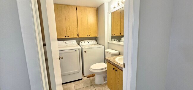 Building Photo - 539 Green Springs Pl