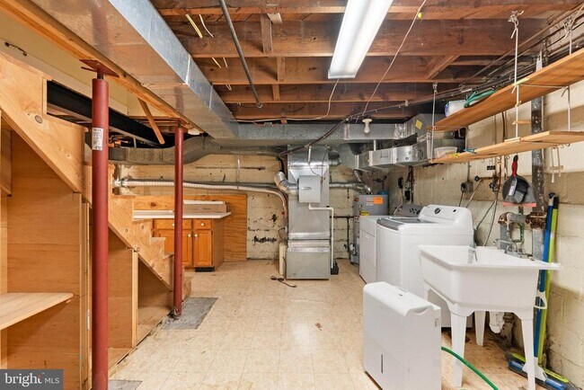 Building Photo - 621 S Taylor St