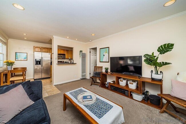 Building Photo - 215 Bonair St