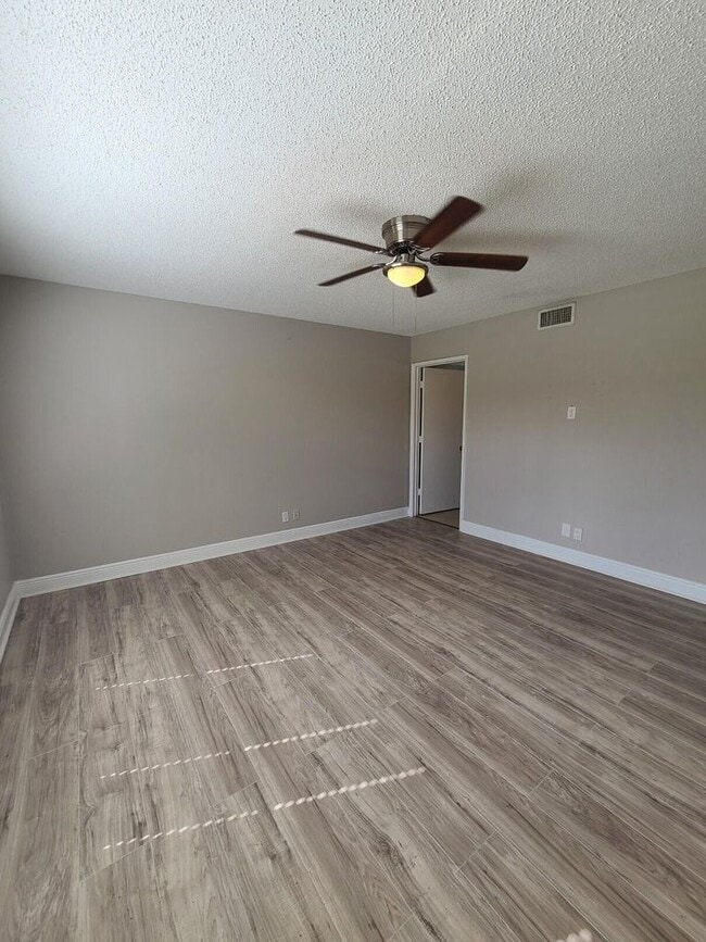 Building Photo - 1460 Windorah Way