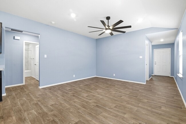 Building Photo - New 3-bed 2-bath home available in Cobalt Canyon Community! Move in NOW!