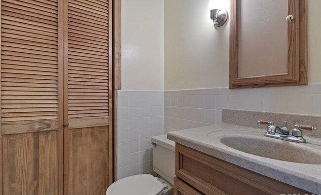 Building Photo - 3033 Shadowfax Dr