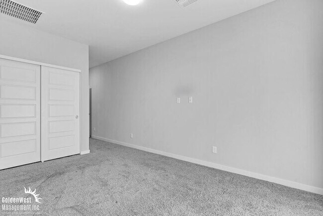 Building Photo - Modern 2Bdm 2.5Ba Home in Central Phoenix!
