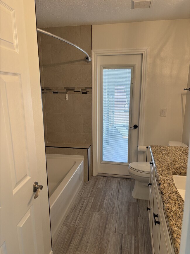 Building Photo - 1813 E Cheryl Dr