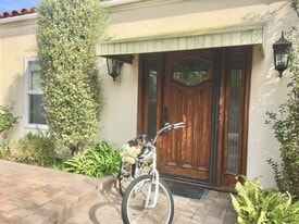 Building Photo - 426 Concord St