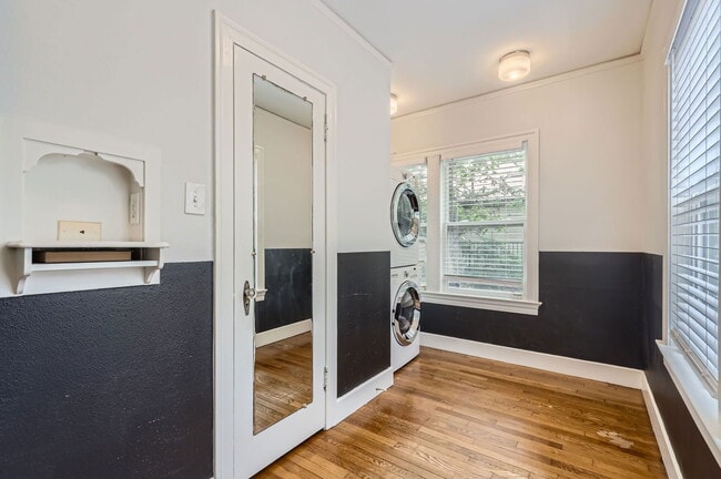 Building Photo - 3002 Lafayette Ave