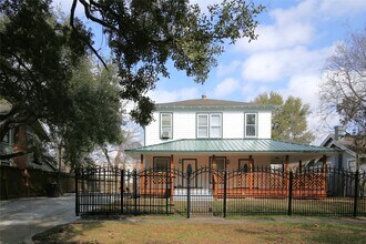 Building Photo - 4445 Rusk St