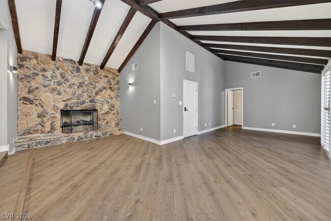 Building Photo - 3137 Bel Air Dr