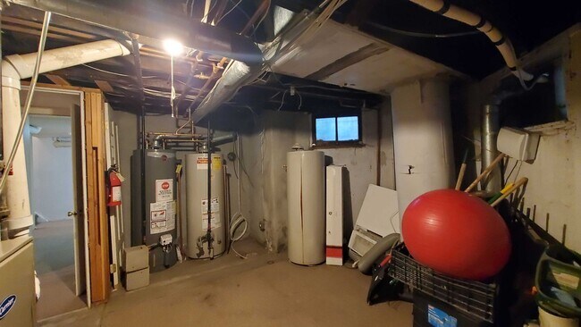 Building Photo - 1720 N Pearl St