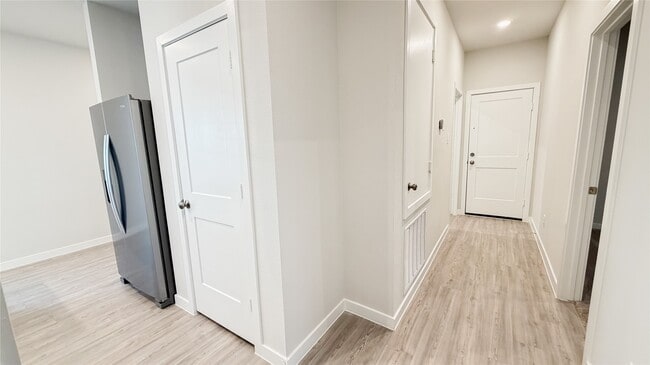 Building Photo - 16907 Pandora Wy