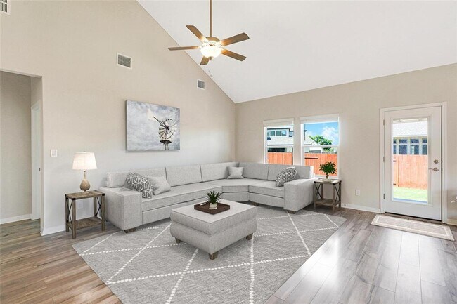 Building Photo - 17608 Pepperwood Cv