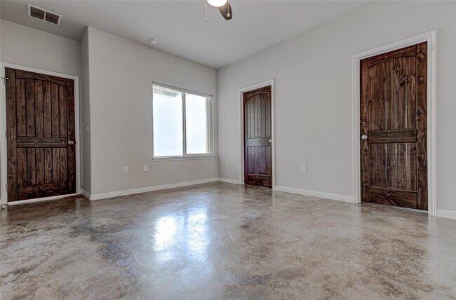 Building Photo - 1123 Walton Ln