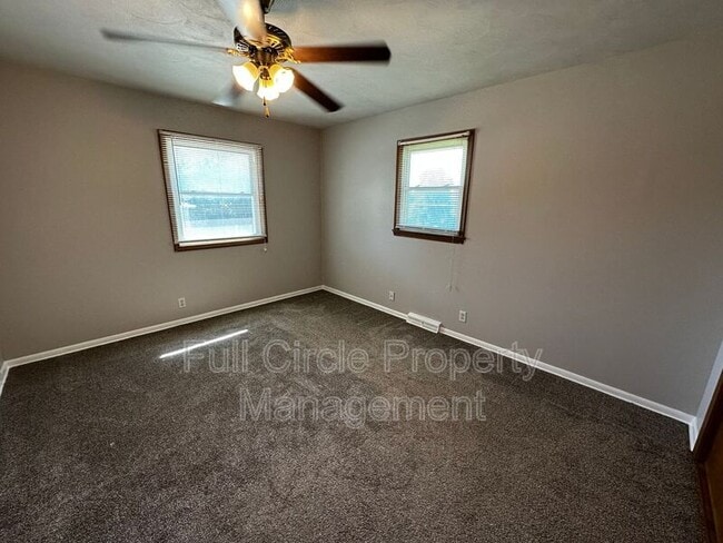Building Photo - 9816 Linden Ave