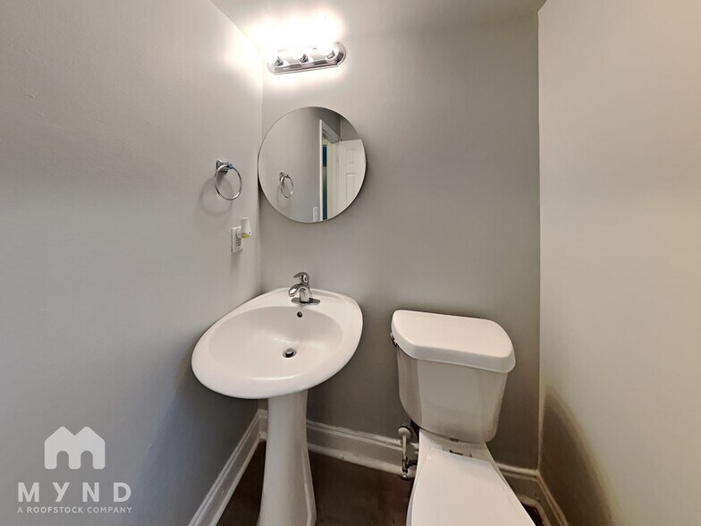 Building Photo - 1232 Pinedale Cir NW