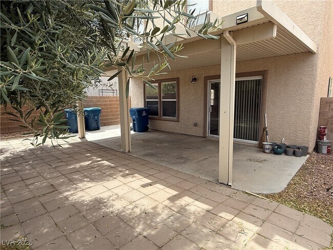Building Photo - 11192 Tuscolana St